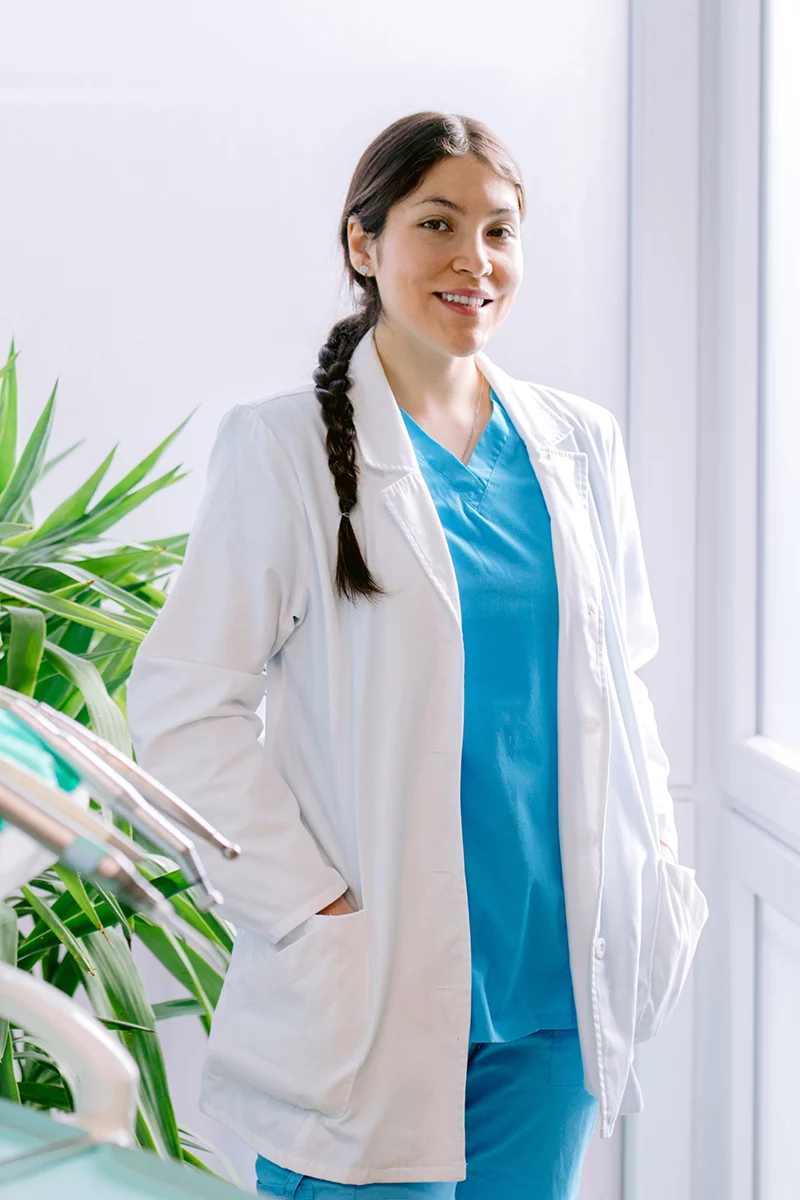 Jeimy Mendez Cabello Jeimy Méndez Cabello, auxiliar e higienista bucal en Dientes Redondos